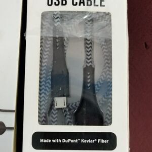 New Without tags "Finesse" earbuds with mic & Micro-USB Cable